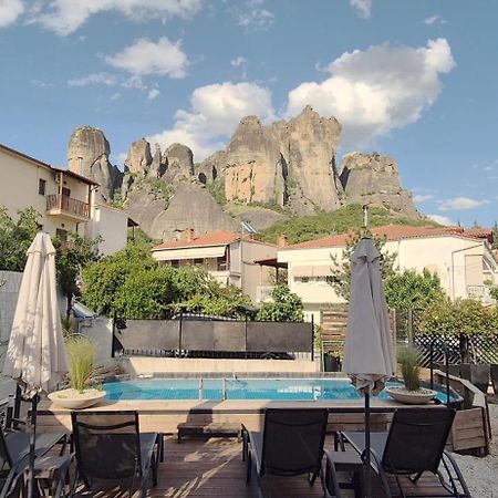 1951 Suites Каламбака Екстер'єр фото