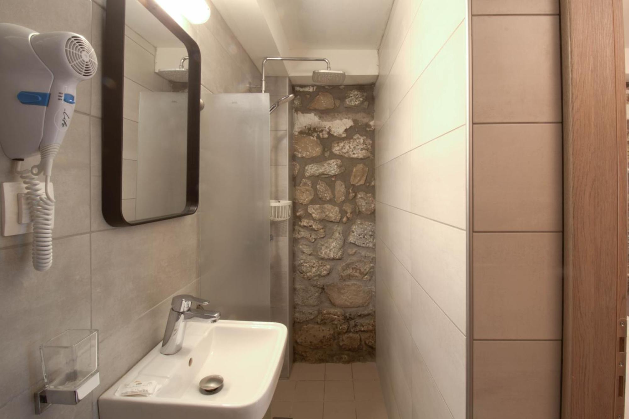 1951 Suites Каламбака Екстер'єр фото