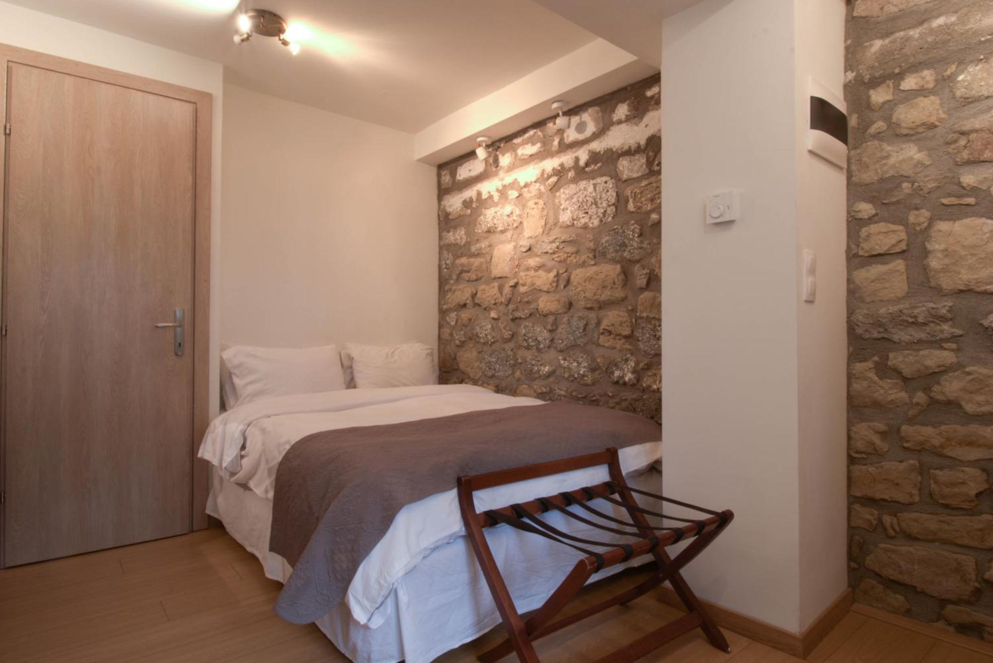 1951 Suites Каламбака Екстер'єр фото